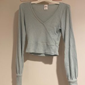 Hollister mint green long sleeved crop top